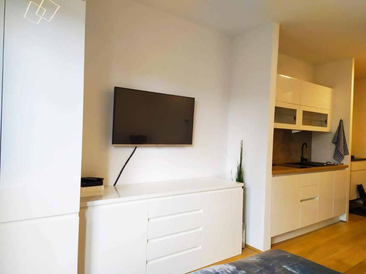 Cosy Park Apartment City Center Wina Bagian luar foto