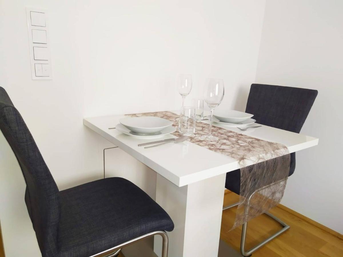 Cosy Park Apartment City Center Wina Bagian luar foto