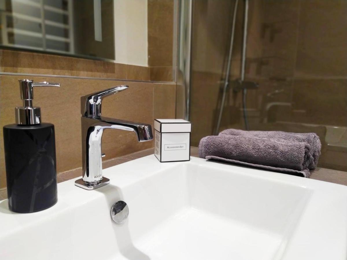 Cosy Park Apartment City Center Wina Bagian luar foto